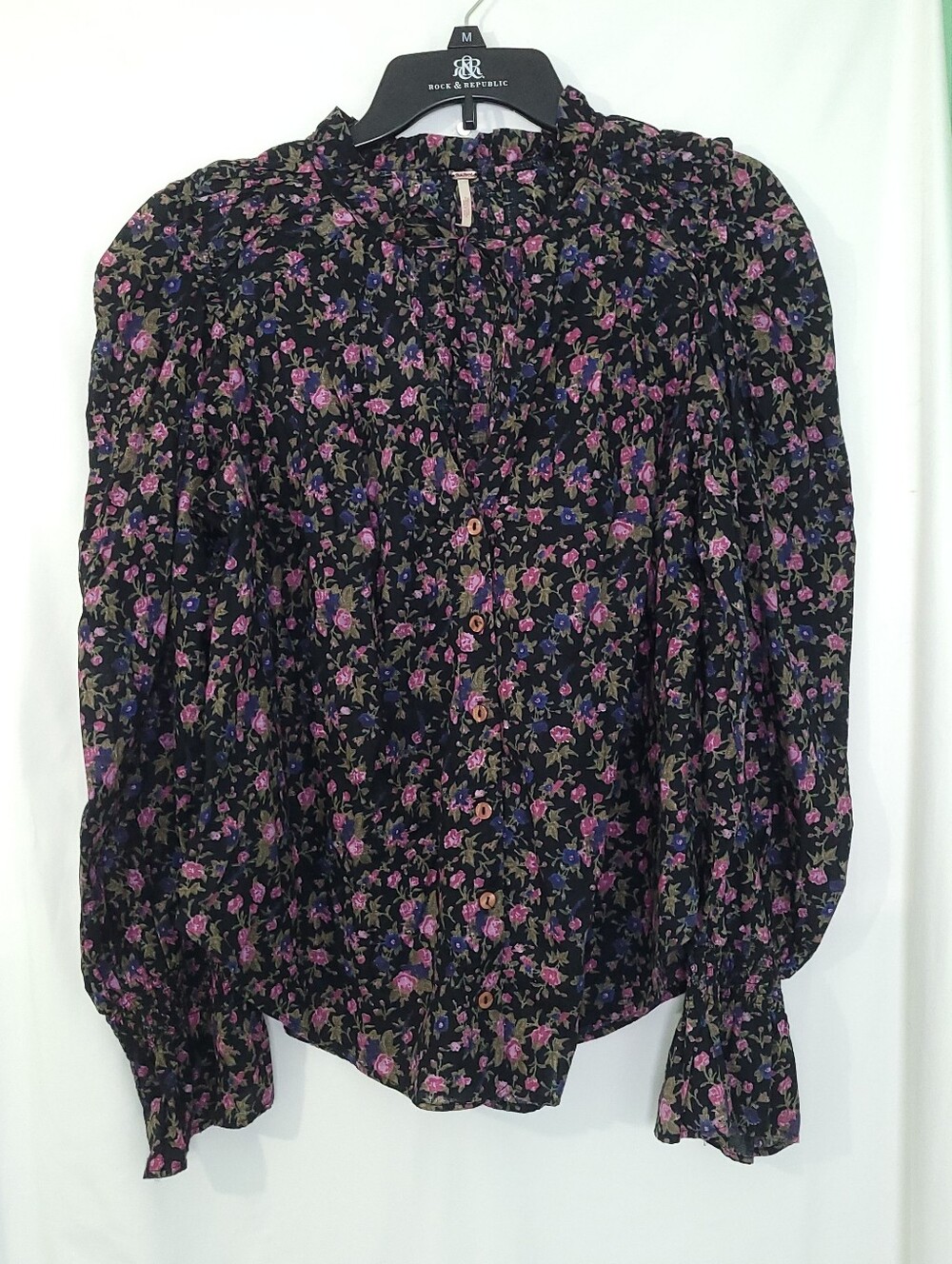 FREE PEOPLE Meant To Be Floral Tie Neck Blouse In Black Combo XS